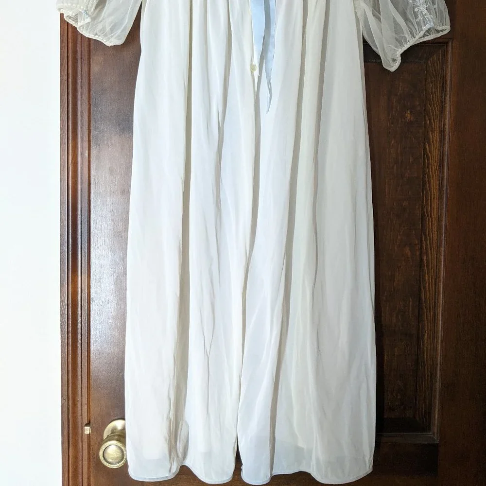 Source Unknown vintage ivory